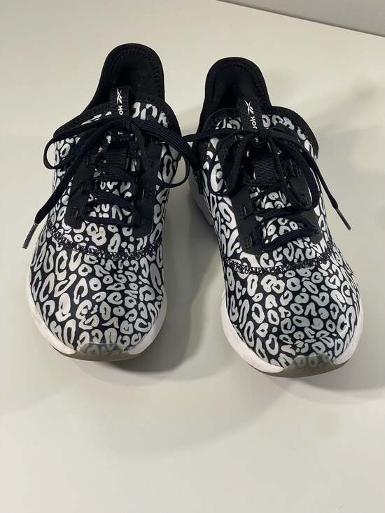 Reebok Shoes - Reebok Women's DailyFit DMX Athletic Shoes in Black/Silver Leopard Sz. 10, Light